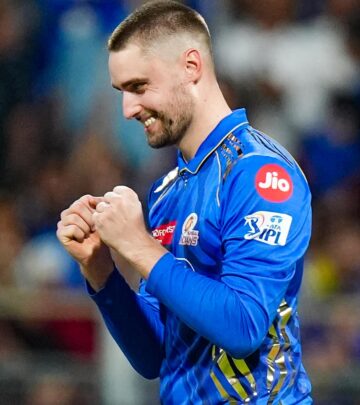 Cricketer dazzles for Mumbai Indians, delivering a stellar performance in a match tonight.