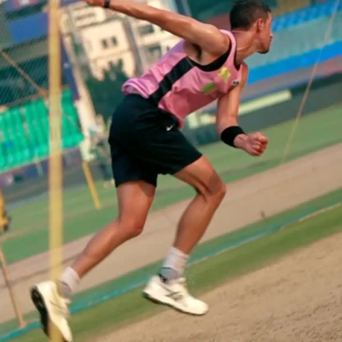 Delhi Capitals electrify fans with an iconic bowling action capturing cricket’s magic now.