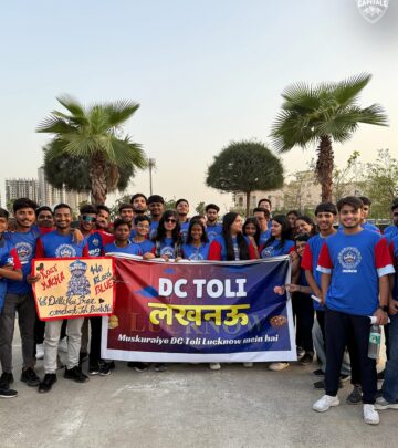 DC celebrates with Lucknowi supporters after crucial win against Lucknow Super Giants