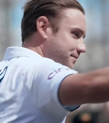 Players proudly wear the Three Lions as England celebrates national day