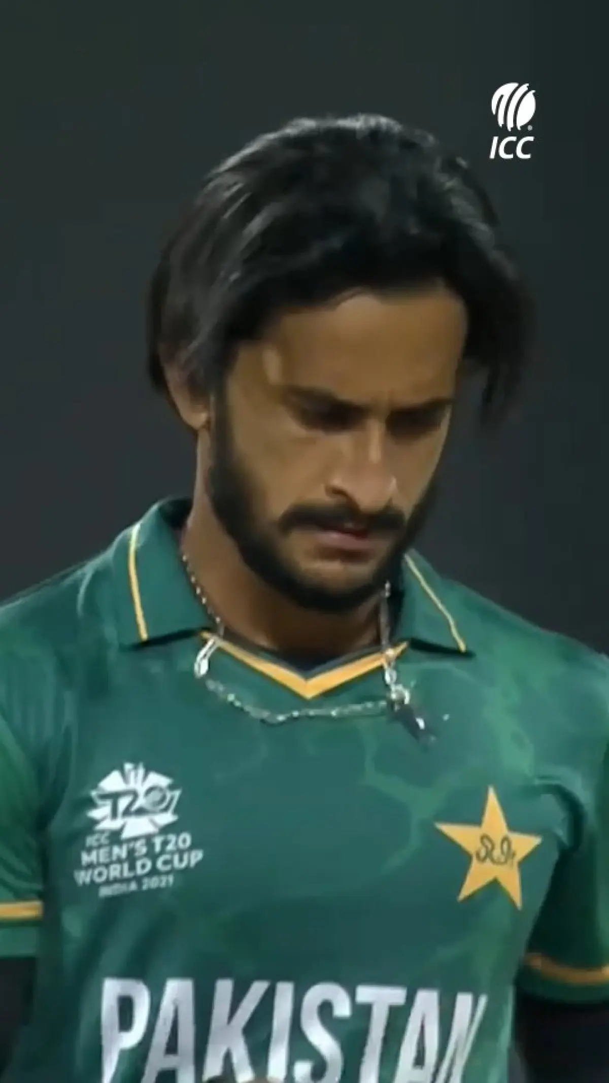 The Pakistani fast bowler showcases his trademark wicket-taking ability with spectacular delivery