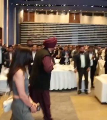 Former cricketer shares glimpse of Pink City visit while covering ongoing tournament.
