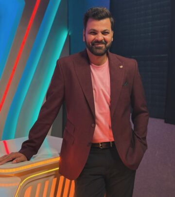 From upbeat moods to reflective thoughts, the former Indian cricketer captures IPL spirit.