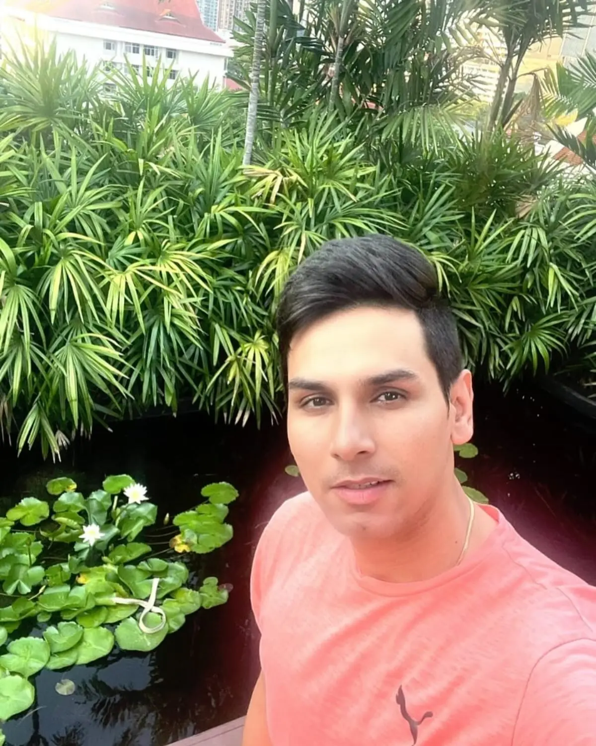 Former India pacer showcases tropical vibes in new photo that's getting fans excited for summer