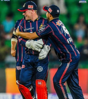 Wicketkeeper-batsman becomes fan favorite with Kings squad during Quetta Gladiators clash