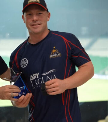 New Zealand wicketkeeper-batsman recognized for exceptional play in recent Pakistan Super League match