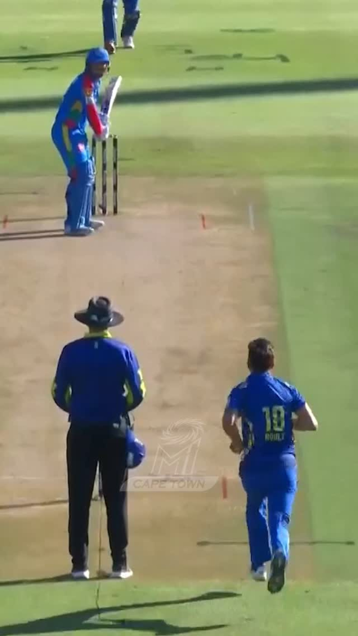Trent Boult’s Cheeky Post Sparks Buzz for MI Cape Town Cheeky post by star player for MI Cape Town tease SA20 excitement, uniting OneFamily fans!