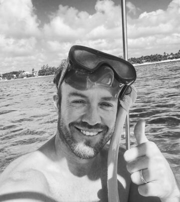 Iconic cricket star AB de Villiers exudes galactic style in a laid-back May Fourth tribute.