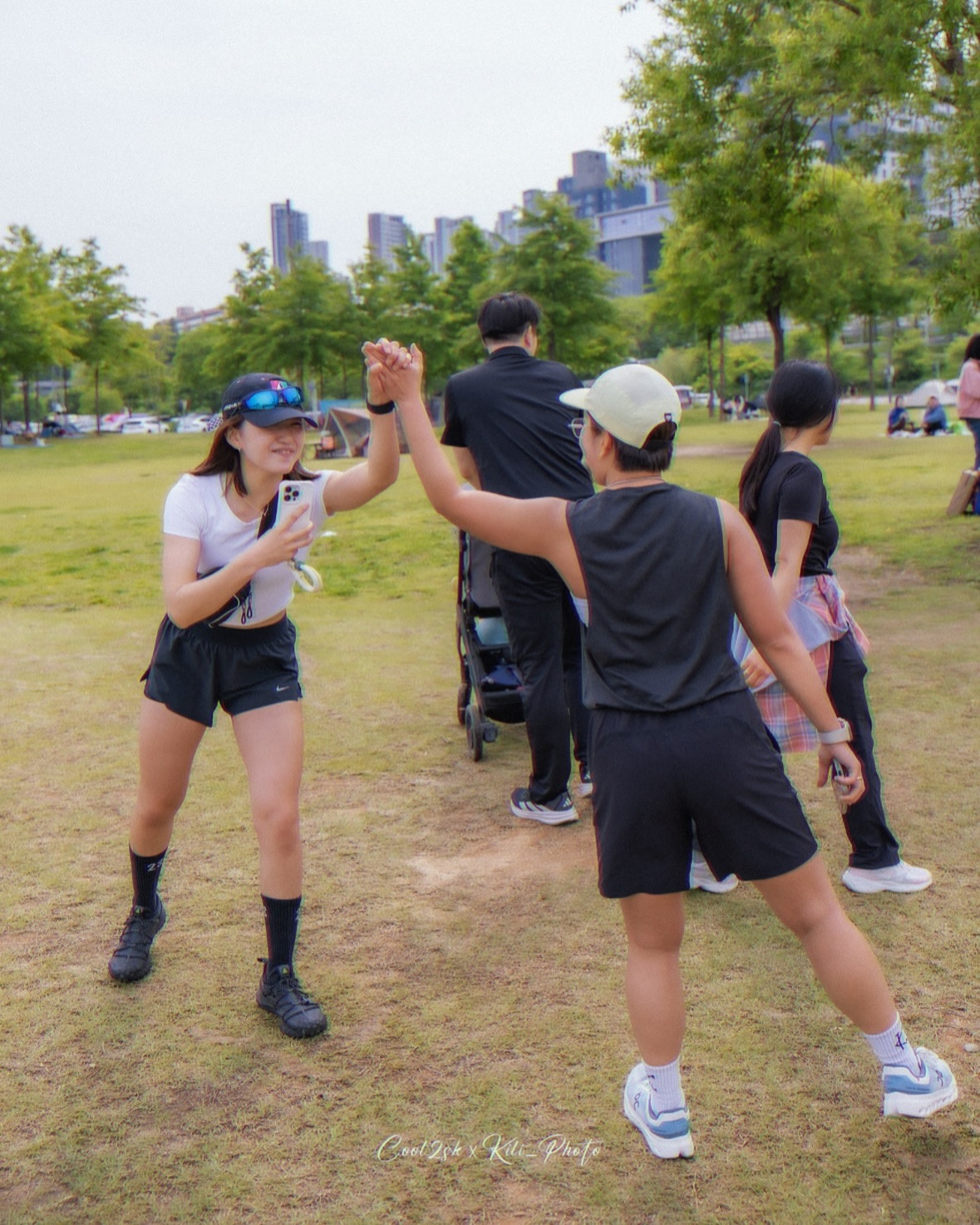 Active Parents Shine at Baby Hiking Club