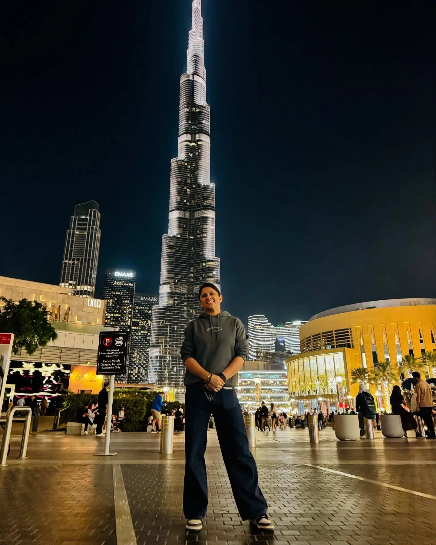 Reemma Malhotra’s Ambition Soars In Dubai Dubai backdrop meets ambition: Cricket influencer stuns with sky-high flair in an iconic post