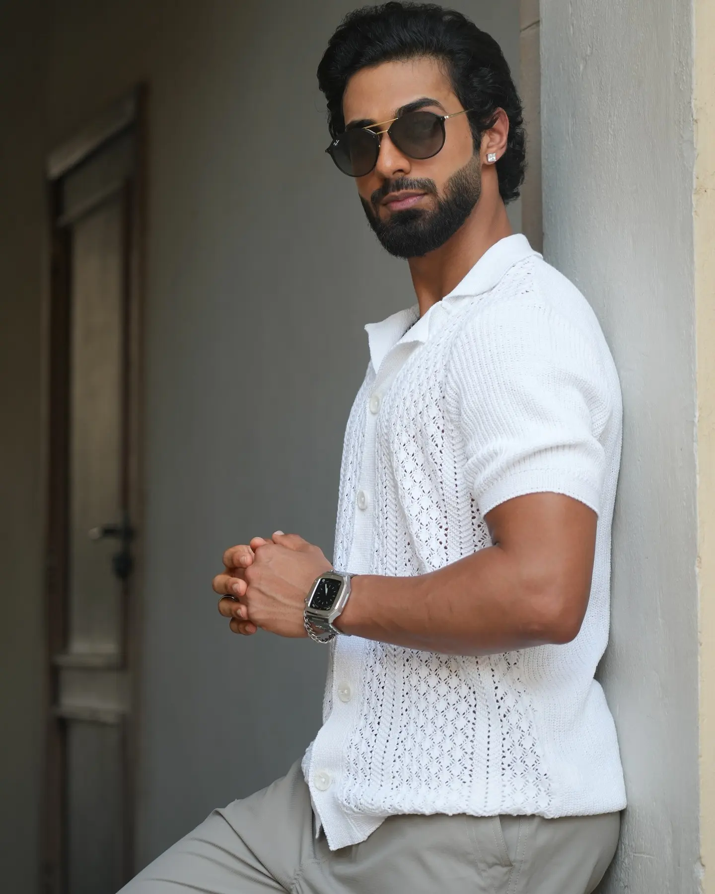 Ansh Tandon: Vibin & Thrivin Post Sparks Lifestyle Buzz In style simplicity, his post exudes a spirited charm mixing urban vibes with calm delight.