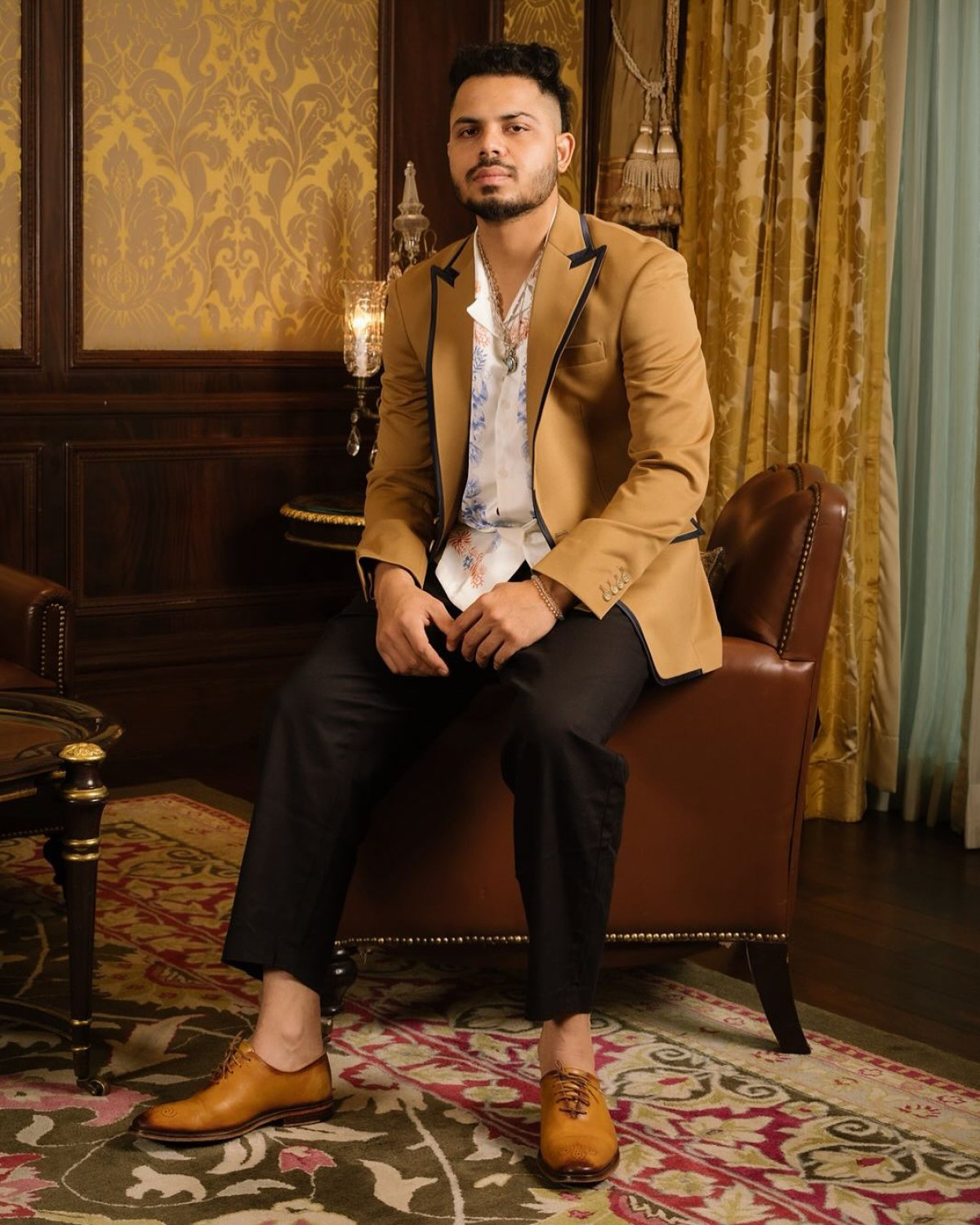 Ashutosh Sharma’s Bold Fashion Statement Celebrity cricketer redefines style with a post that shuns the ordinary.
