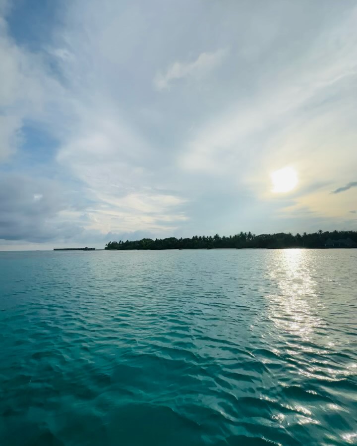 Basil Hameed Finds Serenity At Maldives Beach