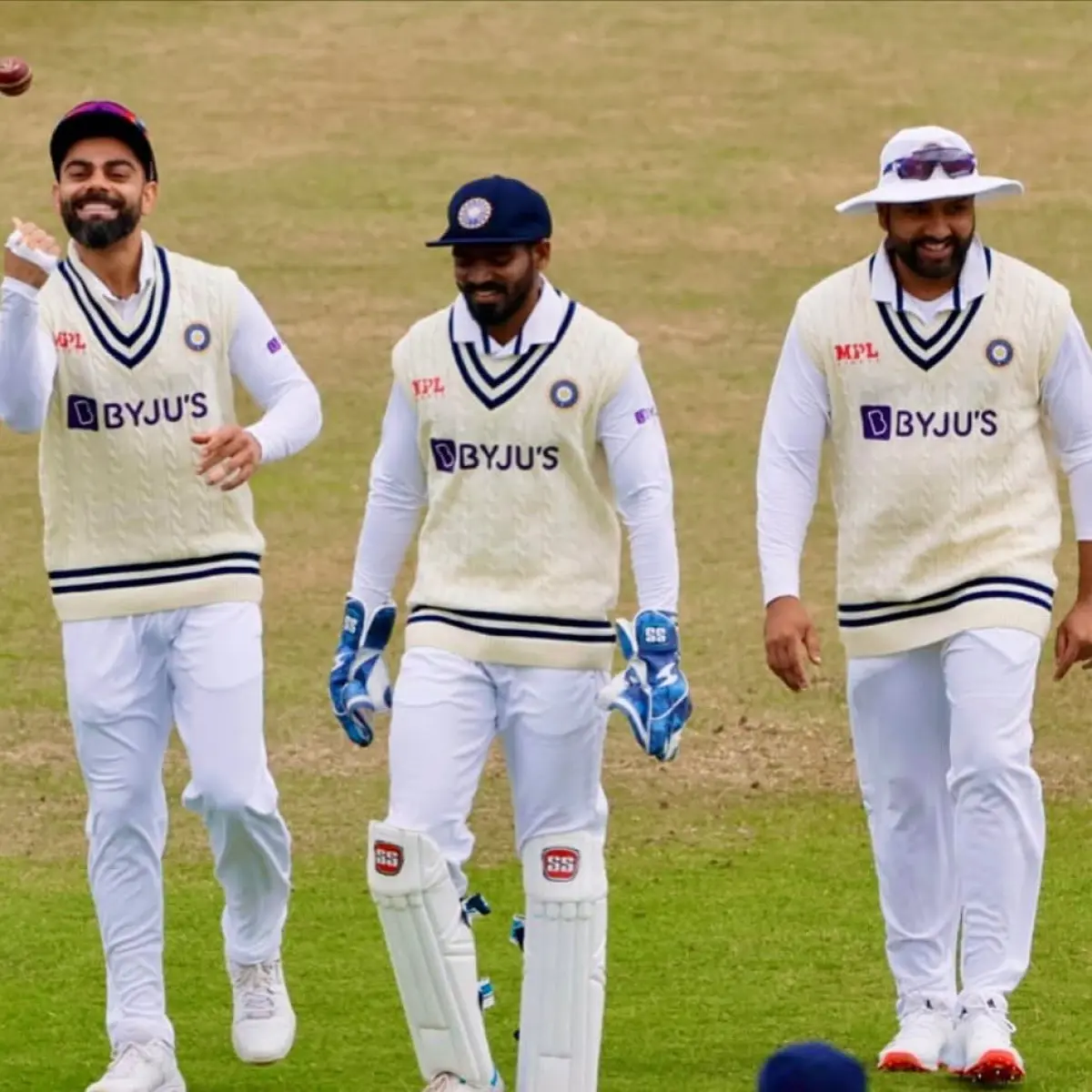 Field honor as KS Bharat joins cricket legends on a memorable day of mutual respect indeed.