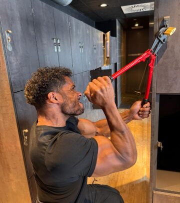 Biceps Over Keys: Christos Garyfallakis’ Gym Humor