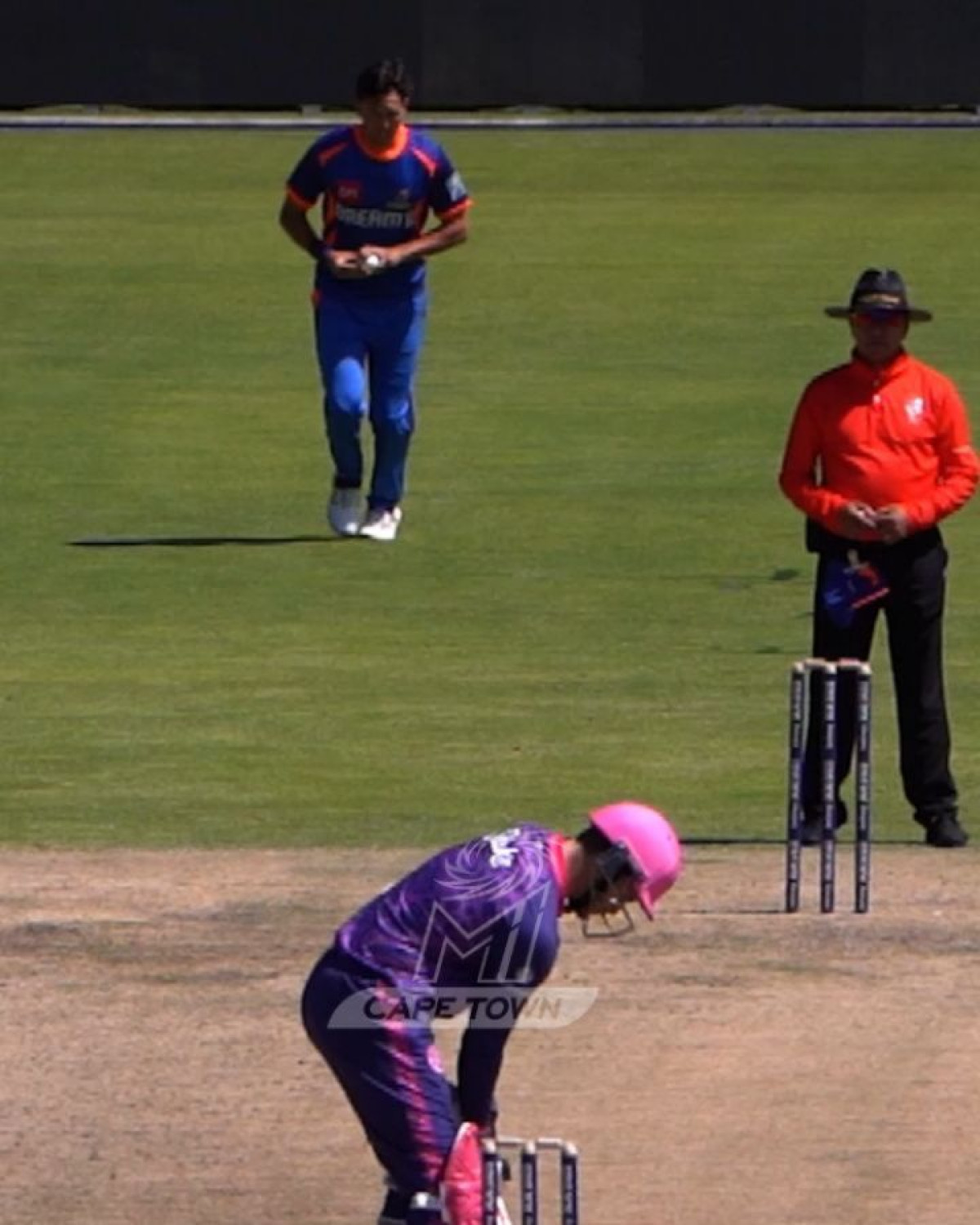 Boult Breakthroughs Spark Excitement With MI Cape Town Trent Boult ignites cricket with breakthroughs energizing MI Cape Town's dynamic roster!!!