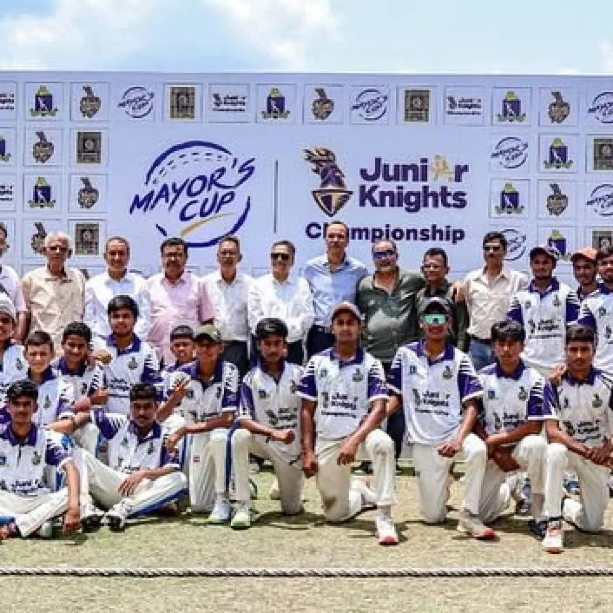 Bowlers Dominate In Mayor’s Cup Final Dynamic school cricket at its best as bowlers rule a nail-biting pink ball final - Wow!!!