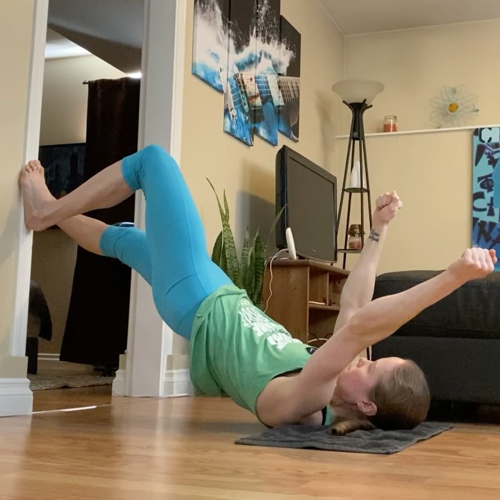 Build A Strong Core With Wall-Based Workouts
