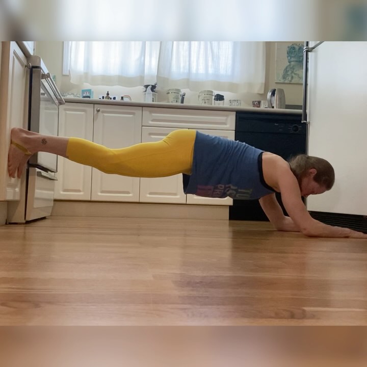 Build A Strong Core With Wall-Based Workouts