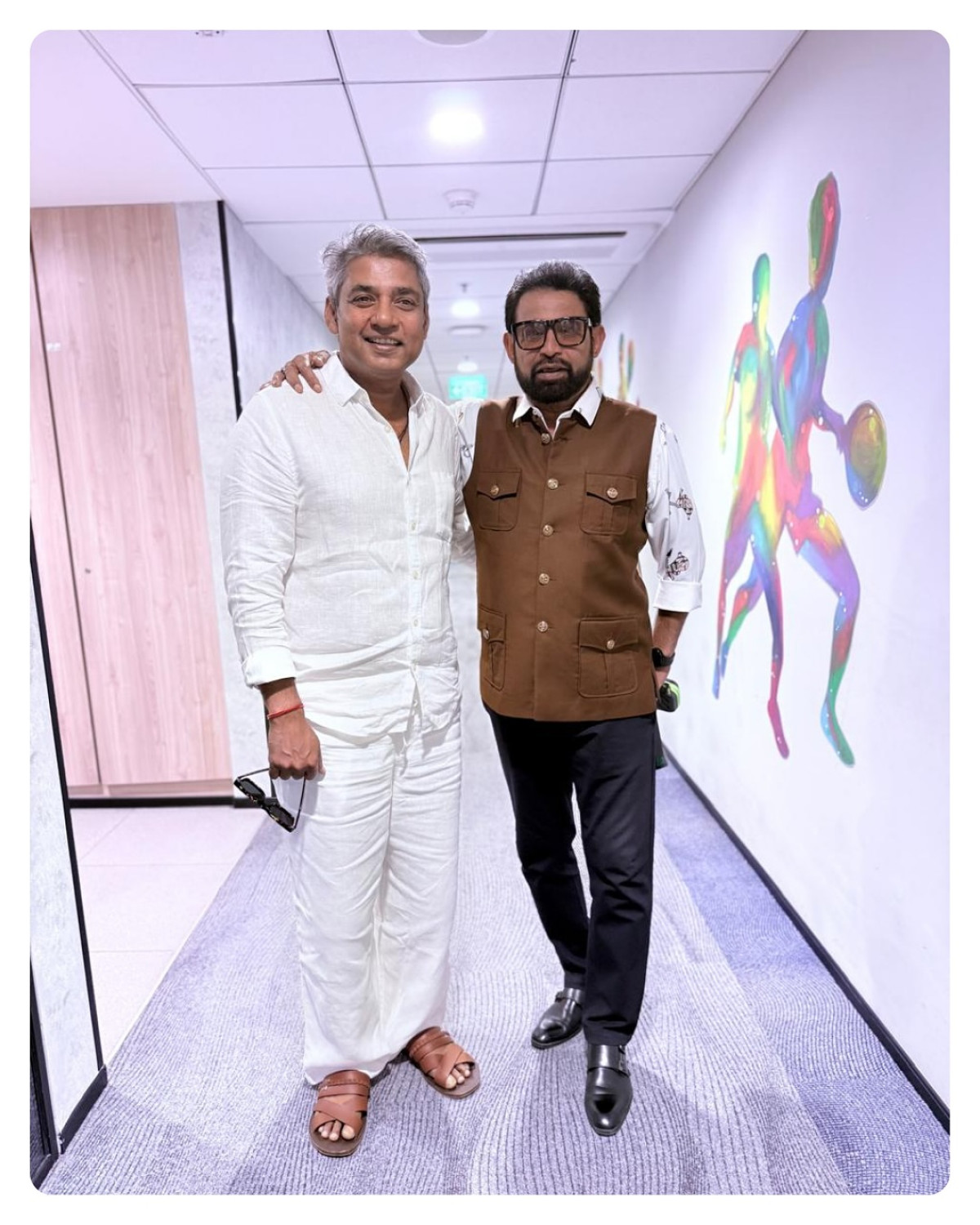 Chetan Sharma Catches Up With Ajay Jadeja Cricket Chat Sparks as Sharma Meets Jadeja Amidst TATA IPL Action on Hotstar Live Tonight