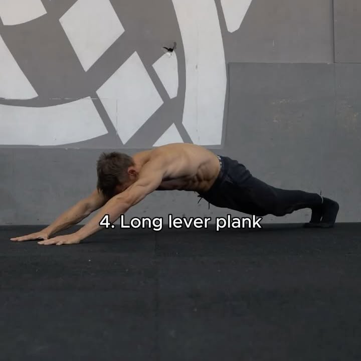 Chris Calisthenics Shares Six Must-Try Serratus Exercises
