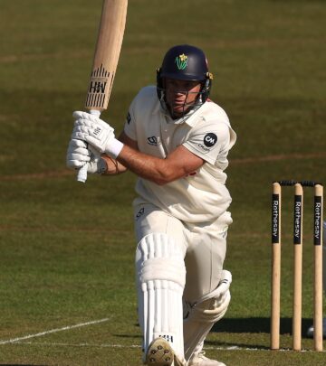 Colin Ingram fires his F200 bat, amassing 2476 runs as his legacy on the crease grows now!