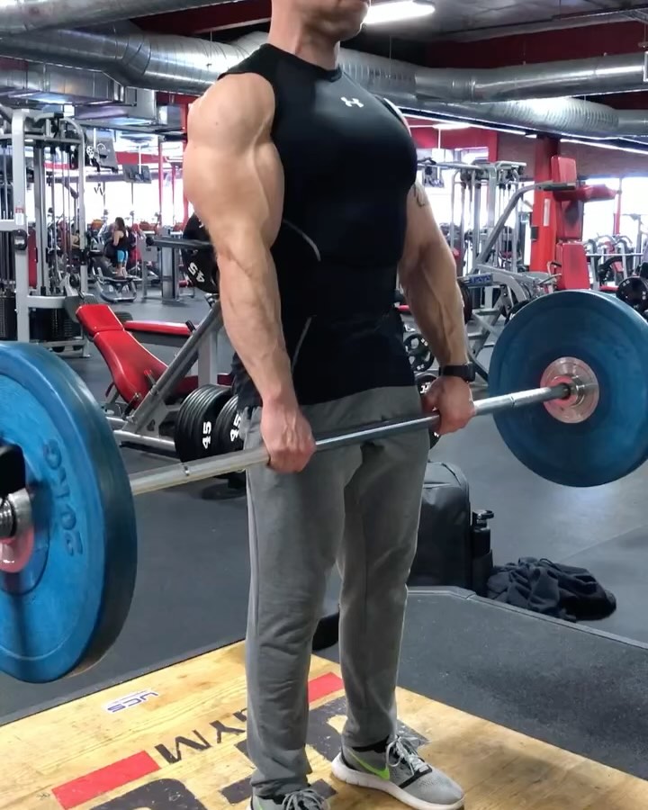 Compound Set Leg Workout Unleashes Muscle Growth