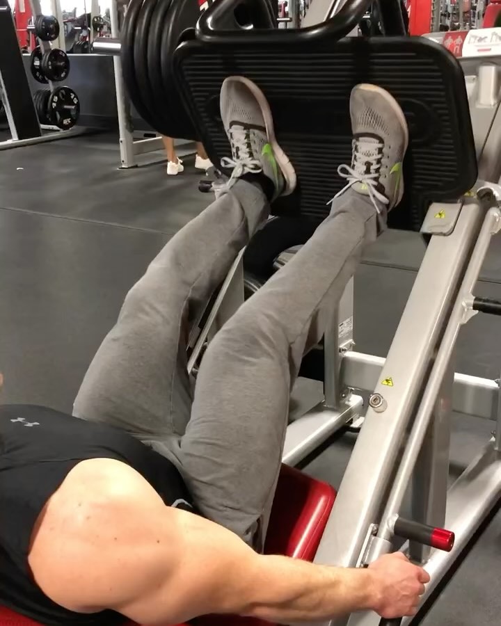 Compound Set Leg Workout Unleashes Muscle Growth