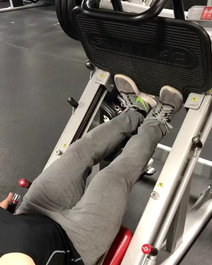 Compound Set Leg Workout Unleashes Muscle Growth