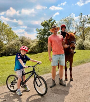 England cricketer David Willey offers a warm peek into his vibrant life filled with joy.!!