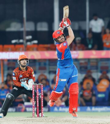 DC Struggle As SRH Build Pressure In TATAIPL Clash