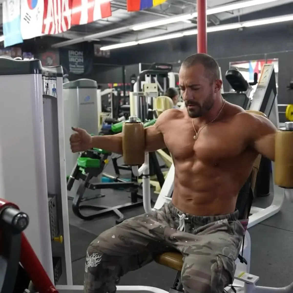Frank Garrott’s Full Chest Day: Workout Highlights Coelho powers a full chest workout, igniting global zeal for robust body training for gain