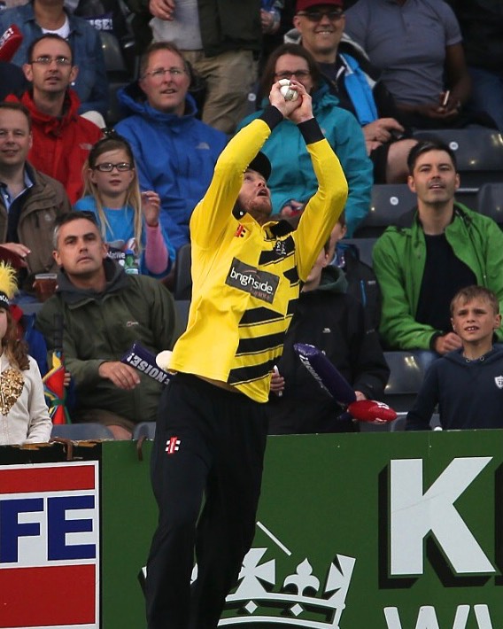 Gloucestershire Cricket Unveils T20 Home Shirts