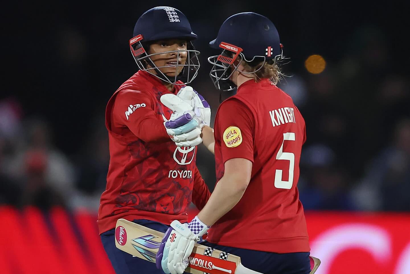 Heather Knight Makes Triumphant Return