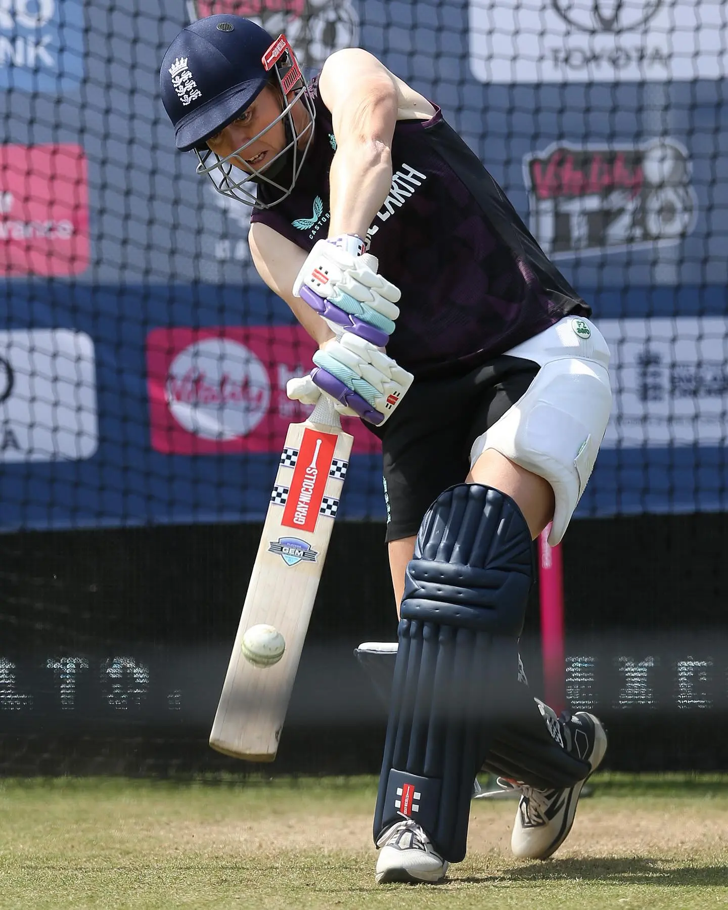 Heather Knight Shines In T20 Time England’s cricket star delivers standout performance in fast-paced T20 action on the field.