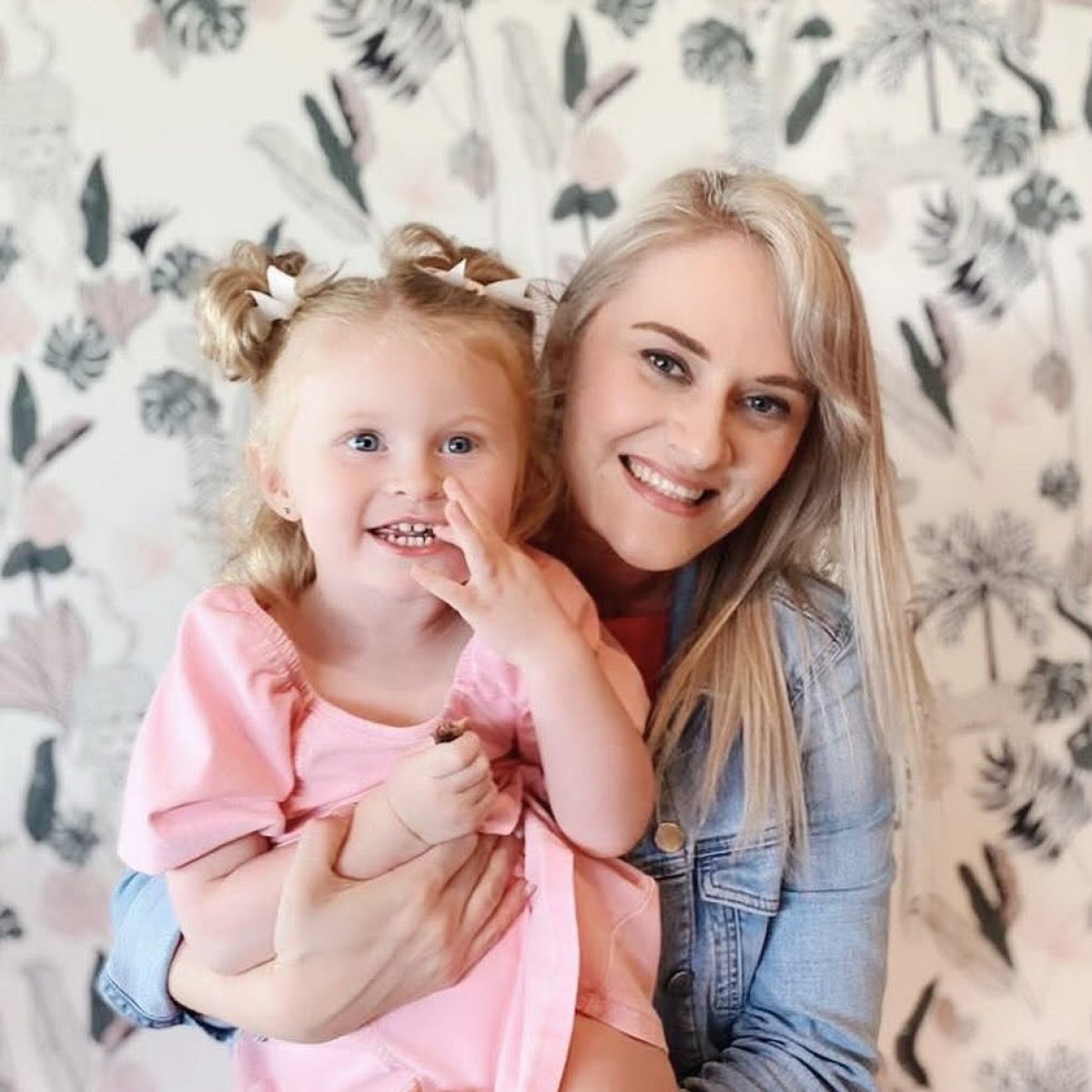 Heinrich Klaasen Celebrates Mother’s Day With Heartfelt Tribute Cricketer Heinrich Klaasen honors his partner with a heartfelt tribute on this special day.