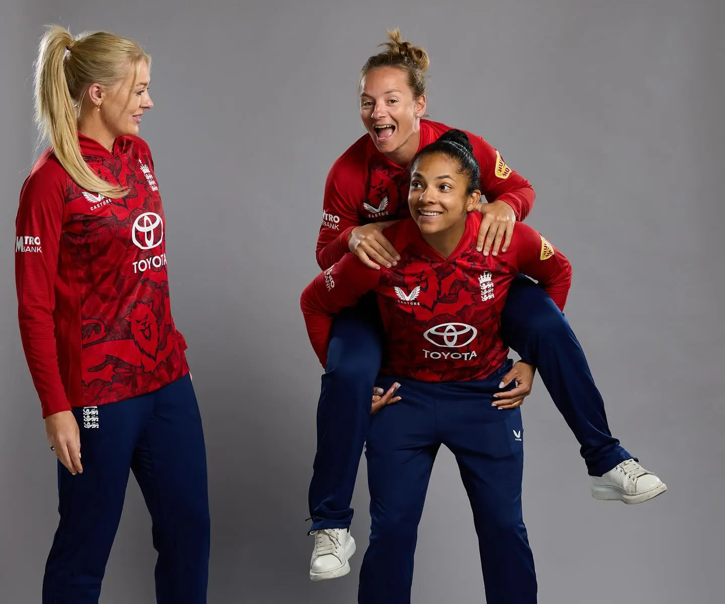Danni Wyatt-Hodge fuels cricket fervor with an international summer vibe and team spirit!!