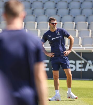 James Anderson Ready To Go For Red Rose Together