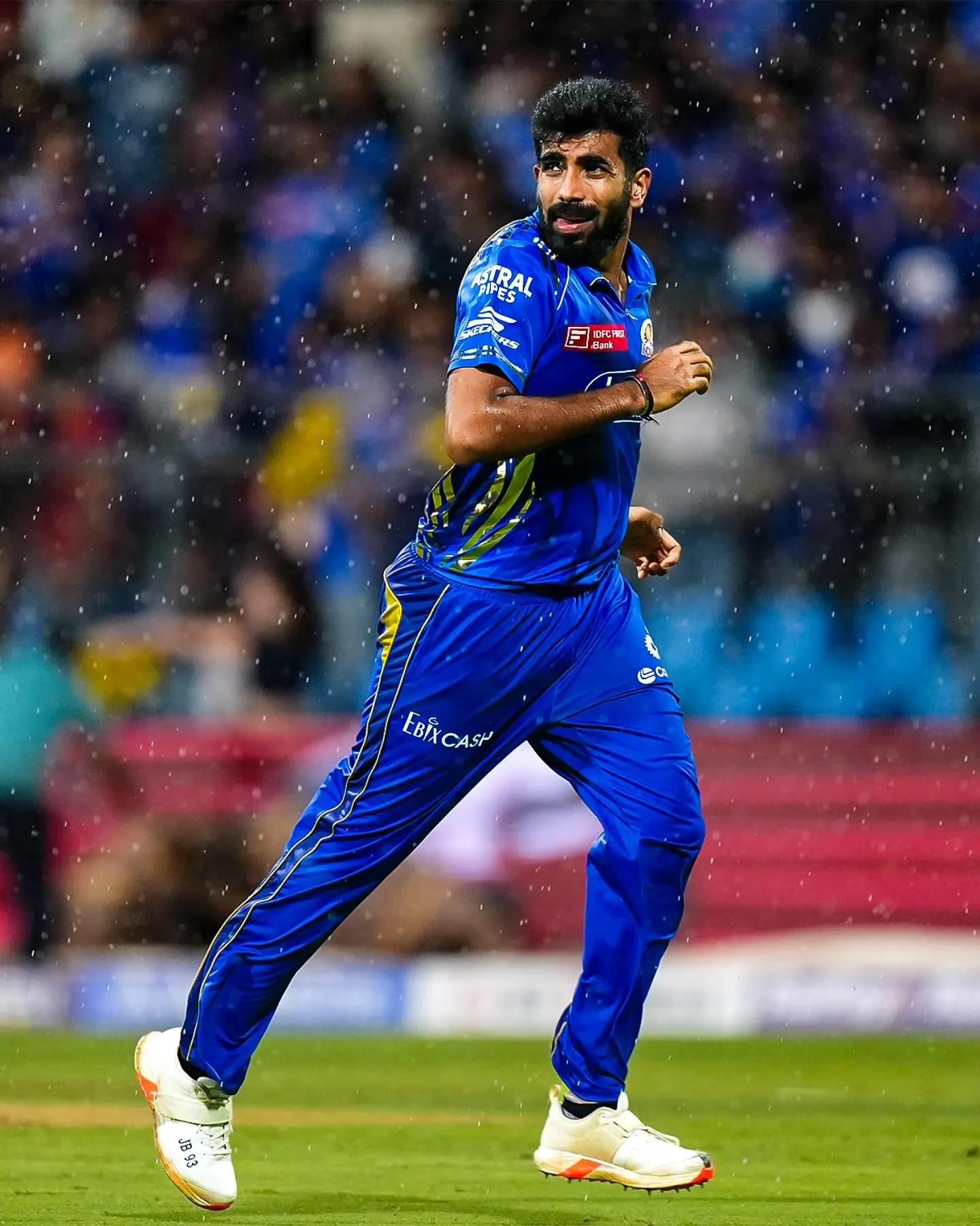 Blue emblem shines as a celebrated cricketer lifts an elite IPL team’s spirit lit up now!