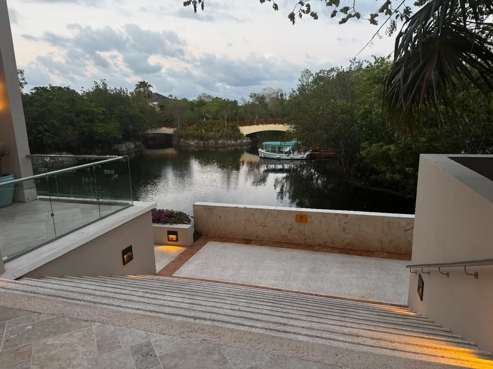 Jim McLean Rejoins LPGA Tour At Fairmont Mayakoba Esteemed golf mentor shines with top showcase of refined swing artistry in lavish retreat.