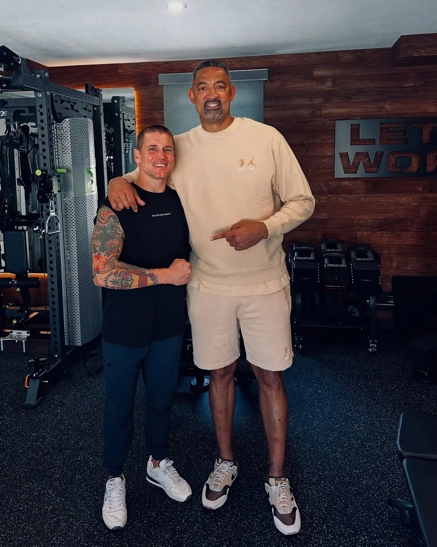 Juwan Howard Visits Performance Lab NBA legend and seasoned coach share training insights in an inspiring lab session with top trainer.