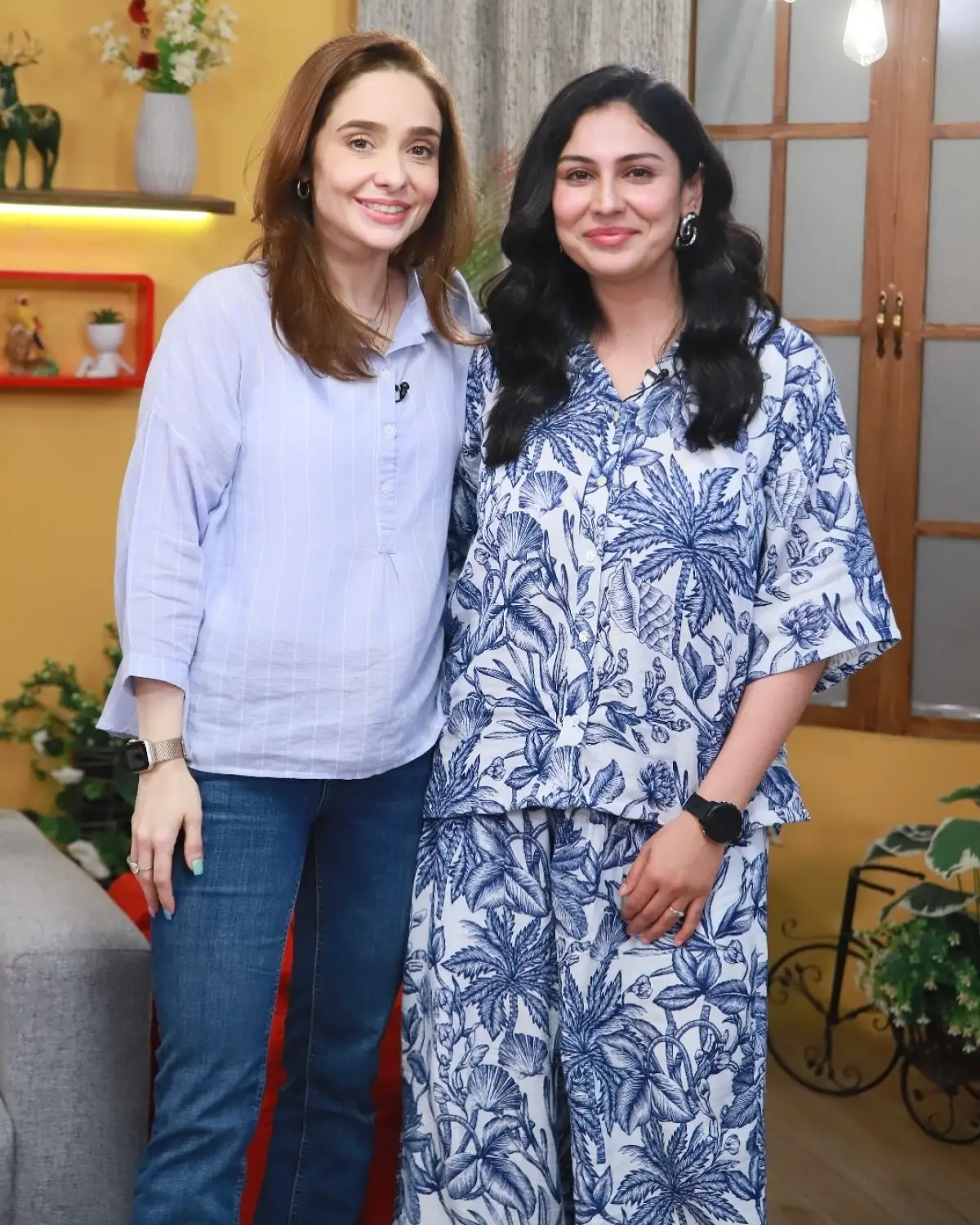 Kainat Imtiaz shows off chic snapshots with a handpicked crew of cool, savvy personalities.