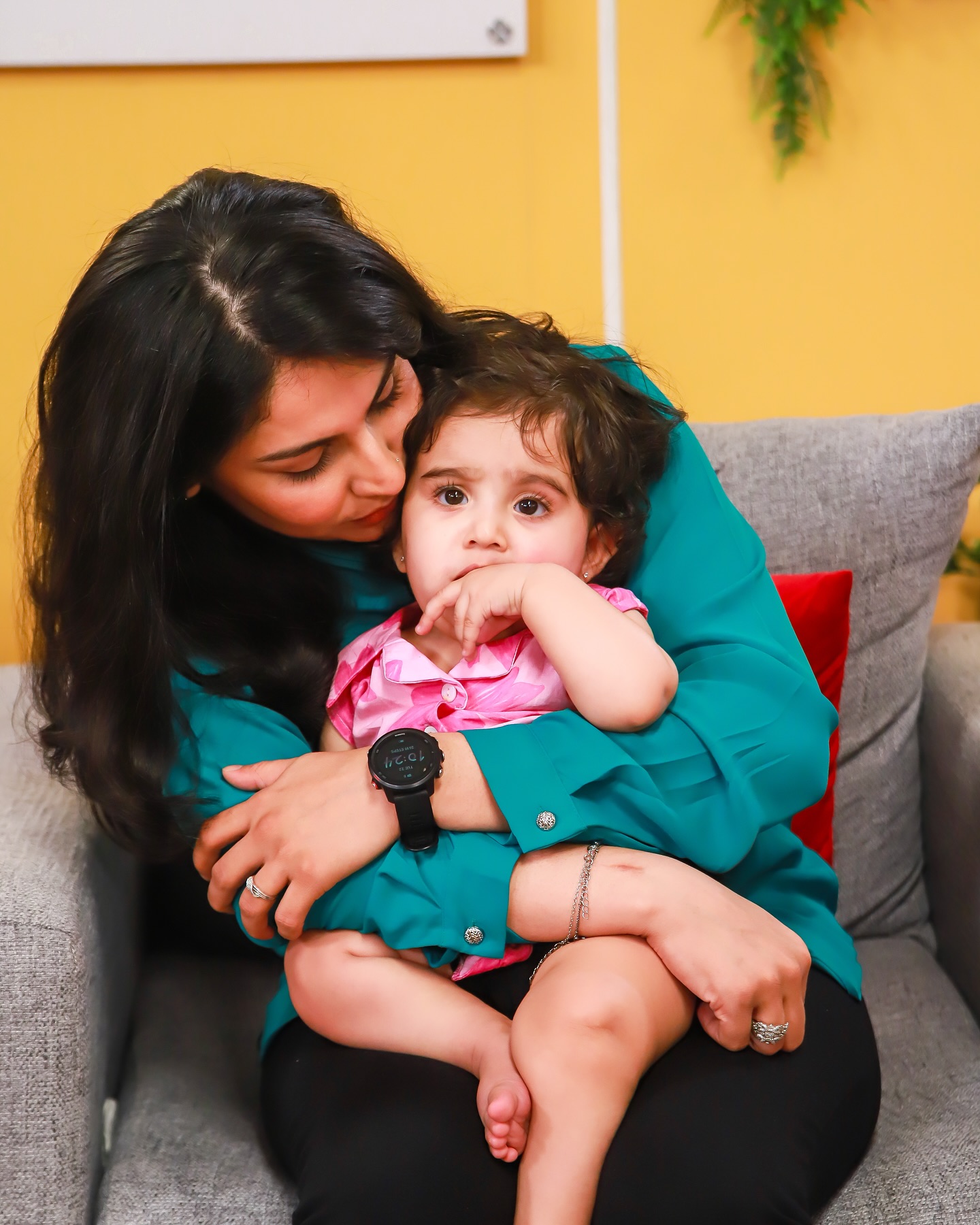 Kainat Imtiaz Honors Mom’s Heart With Passionate Tribute