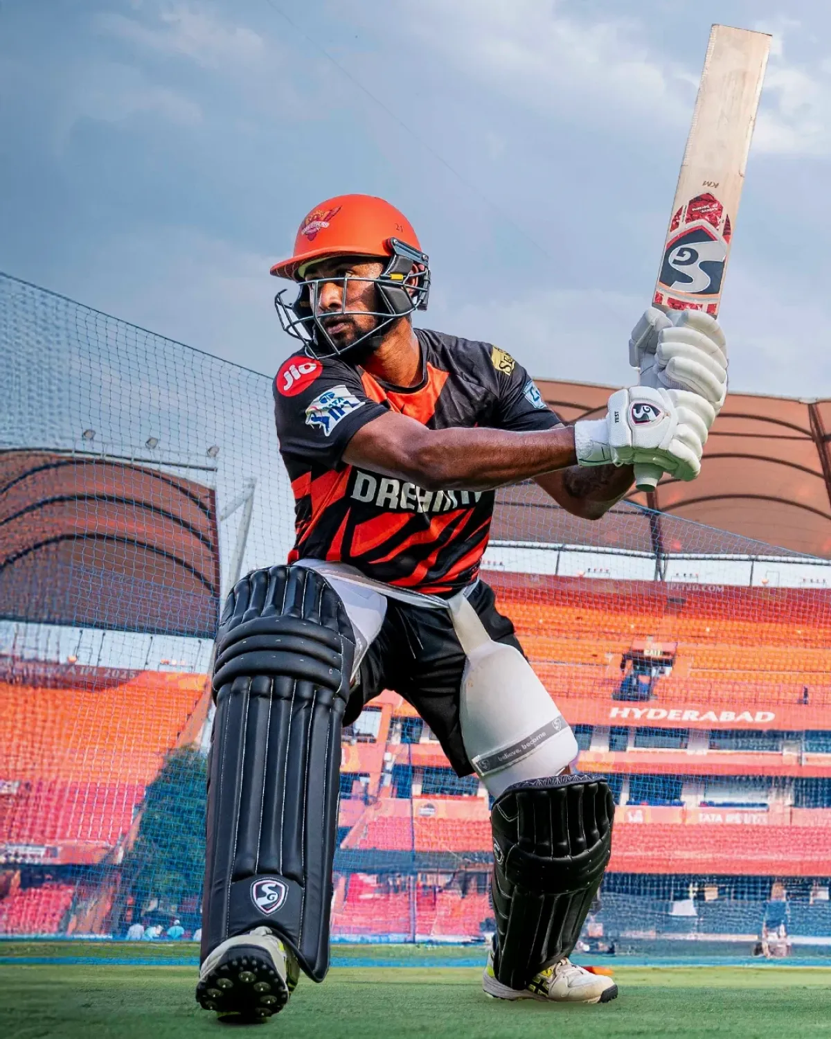 Kamindu Mendis’ Dramatic Sweep Captivates TATA IPL Fans Cricket spectacle as Kamindu Mendis delivers a stunning sweep for Sunrisers Hyderabad now!