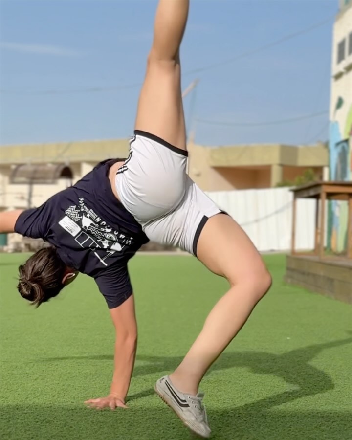 Karin Bensabat Promotes Fun Locomotion And Soft Acrobatics