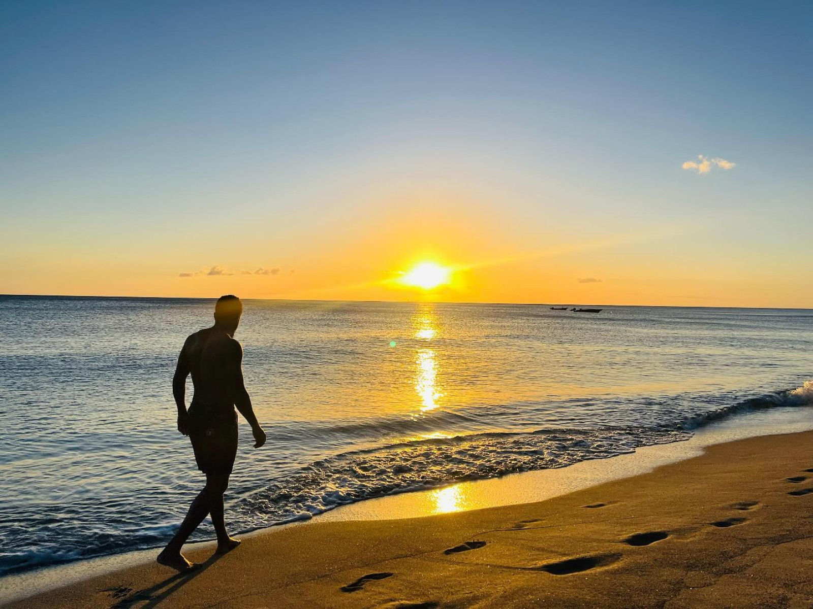 Kavem Hodge shares a spiritual message as the setting sun renews his daily inspiration!!!!