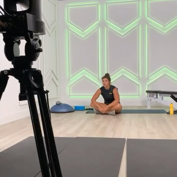 Laura Micetich Reminisces On Home Workouts During Covid Era