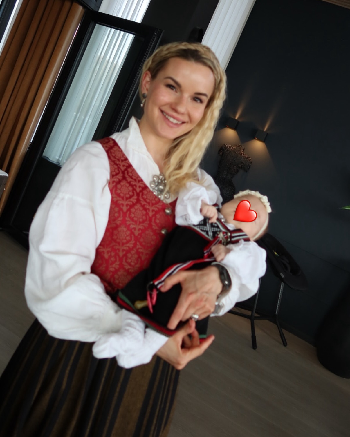 Lille Snuppsi Celebrates Her First 17th May