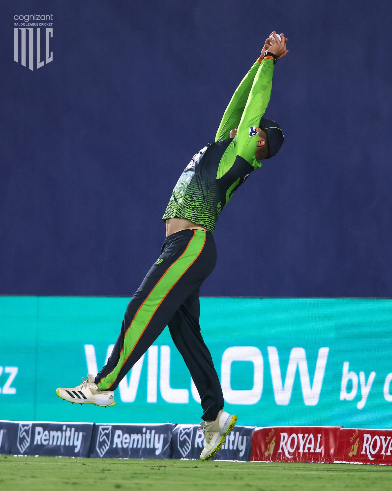 MLC2025: Boundary Drama Caught On Camera Thrilling play stuns fans at Major League Cricket – did he really hang on?