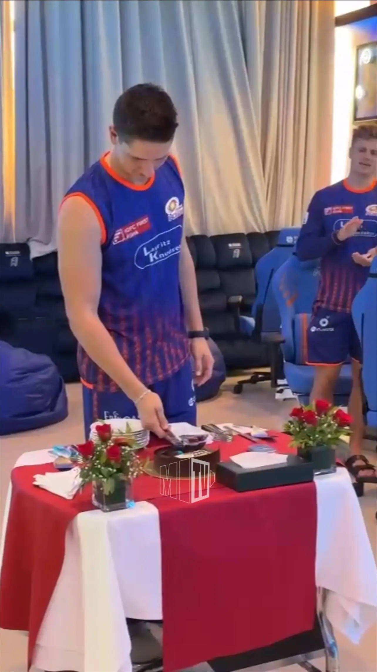 Mumbai Indians Celebrate Kiwi Star’s Birthday Mumbai Indians laud their Kiwi big man with birthday wishes and ignite off-field fervor.!!